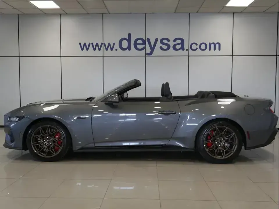 Nuevo Ford Mustang GT 446 CV (328 kW) 2026 Gris Descapotable