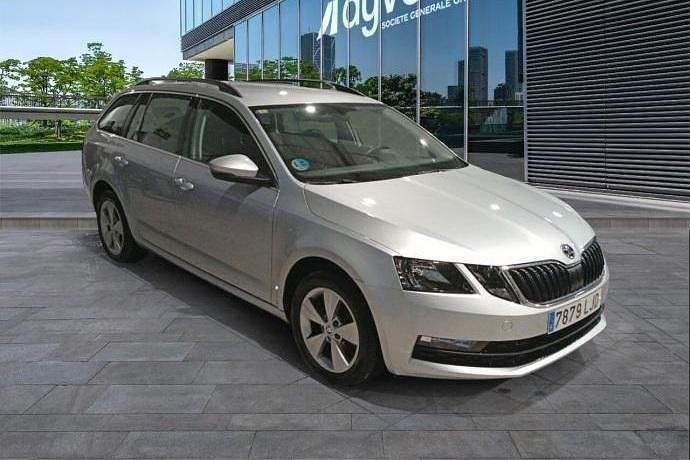 Usado Skoda Octavia 130 CV (95 kW) 2020 Familiar