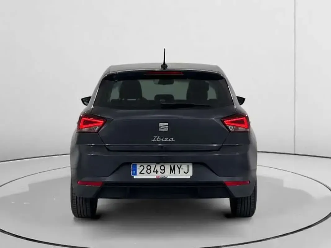 Usado Seat Ibiza XCELLENCE 110 CV (80 kW) 2025 Gris Utilitario