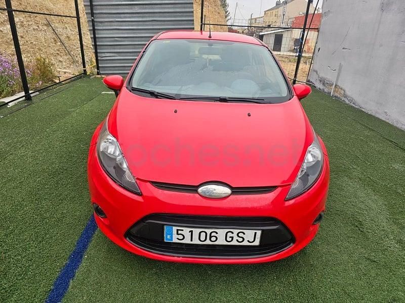 Usado Ford Fiesta Titanium 90 CV (66 kW) 2009 Rojo Utilitario