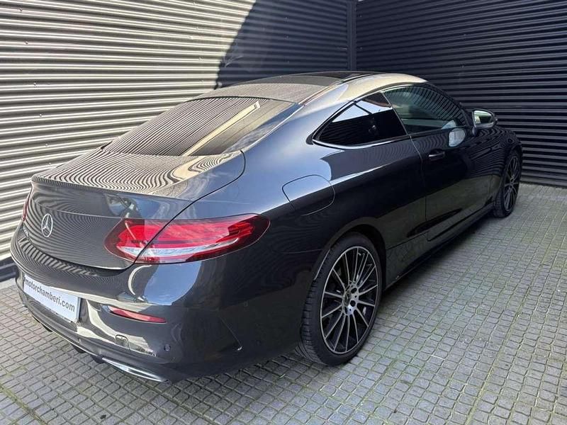 Usado Mercedes C220 194 CV (142 kW) 2021 Gris Coupe