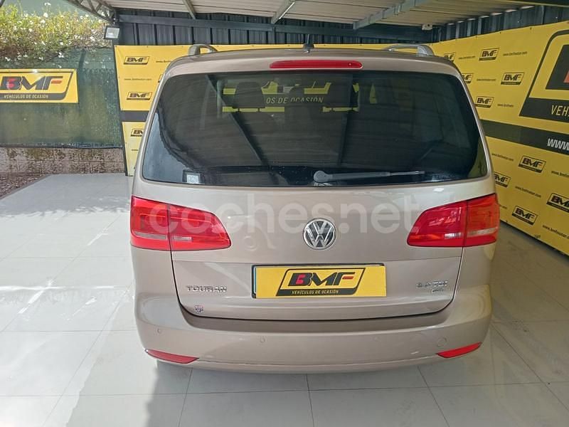 Usado VW Touran Advance 140 CV (102 kW) 2012 Marrón Monovolumen