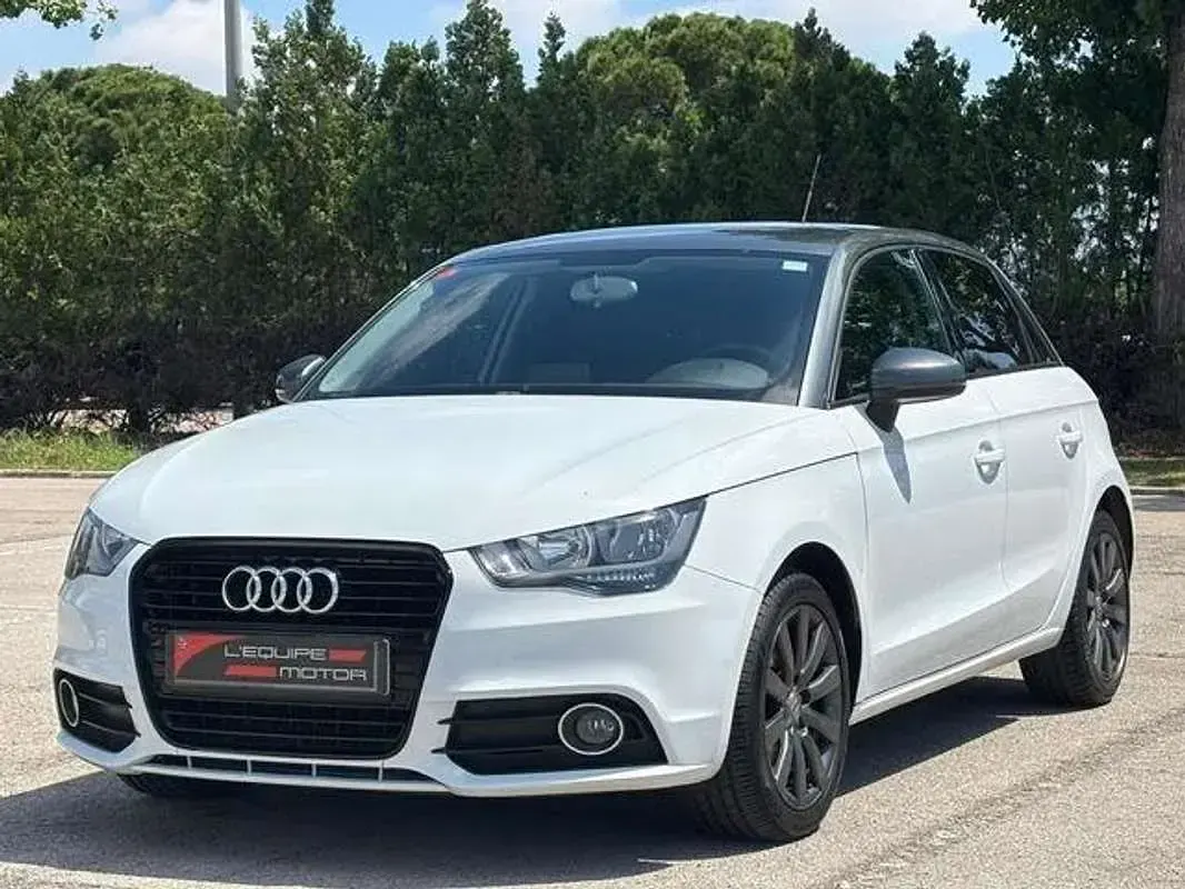 Usado Audi A1 Sportback Ambition 122 CV (89 kW) 2013 Blanco Utilitario