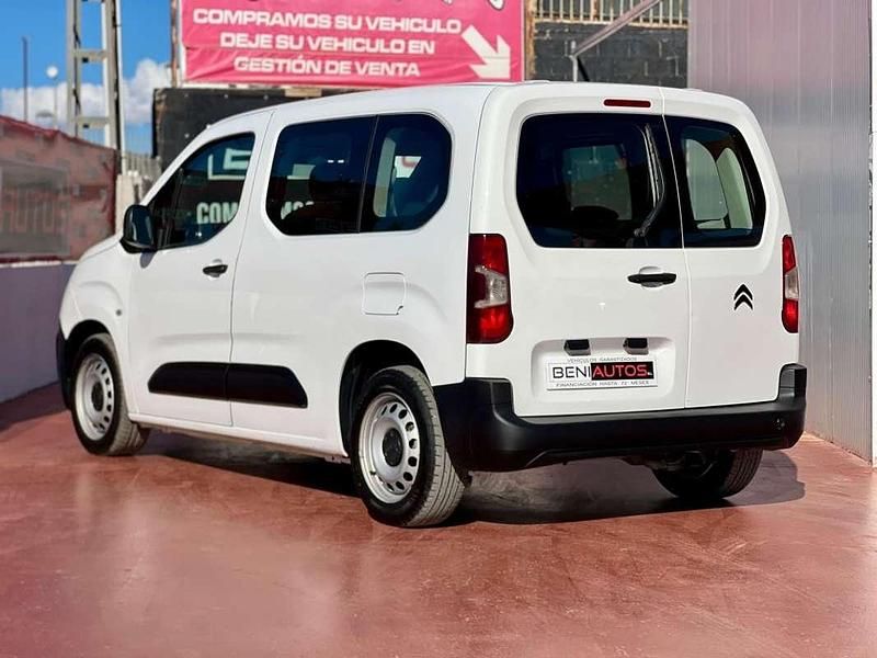 Usado Citroën Berlingo Feel 102 CV (75 kW) 2020 Blanco Monovolumen