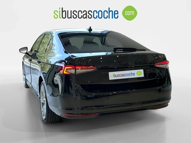 Nuevo Skoda Superb SportLine 204 CV (150 kW) 2025 Negro