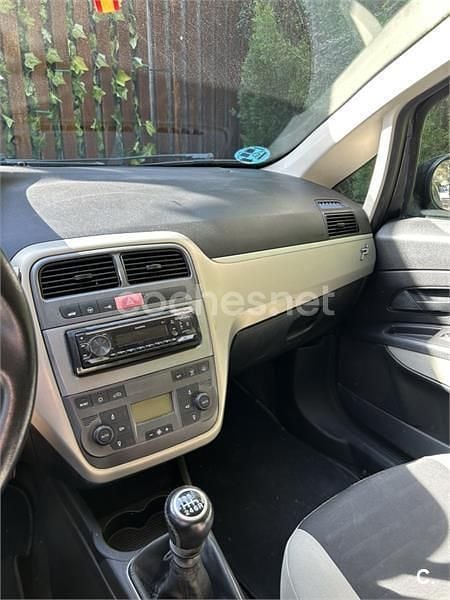 Usado Fiat Grande Punto Dynamic 95 CV (69 kW) 2007 Negro Utilitario