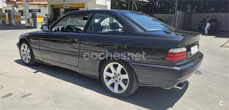 Usado BMW 325 Comfort Edition 190 CV (139 kW) 1992 Negro Coupe