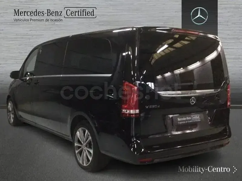 Käytetty Mercedes V250 Avantgarde 190 HP (139 kW) 2024 Musta Tila-auto
