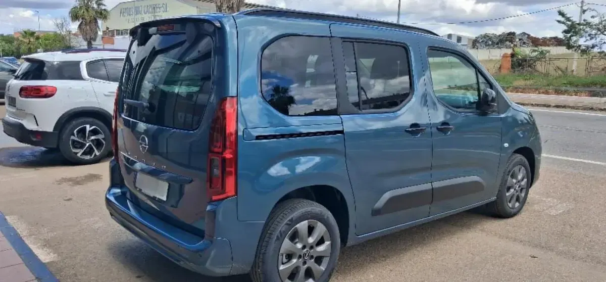 Nuevo Opel Combo 101 CV (74 kW) 2026 Kiama blue Monovolumen