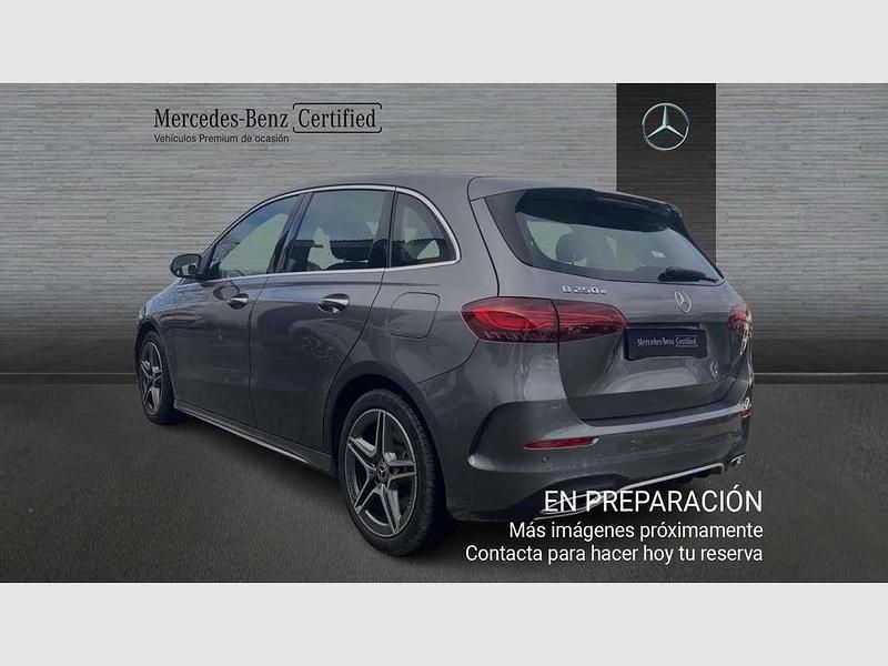 Usado Mercedes E250 218 CV (160 kW) 2025 Gris Familiar