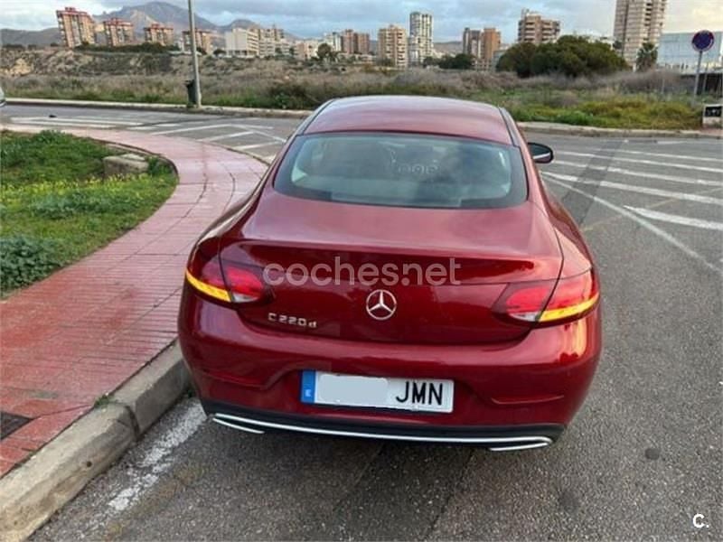 Usado Mercedes C220 170 CV (125 kW) 2017 Rojo Coupe