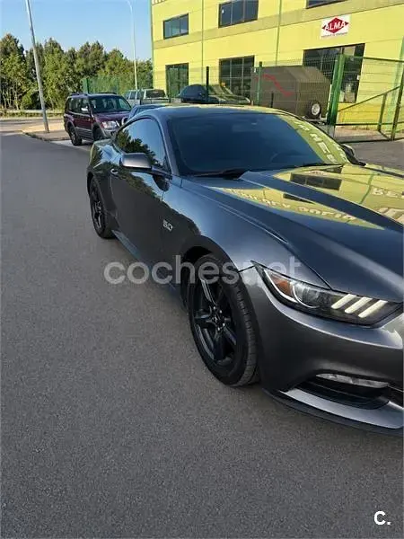 Usado Ford Mustang GT 418 CV (307 kW) 2016 Gris / plata Coupe
