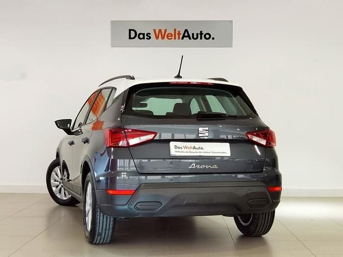 Gris / plata Usado 2024 Seat Arona Style SUV | 19.990 € (Precio justo) - Imagen 1/4