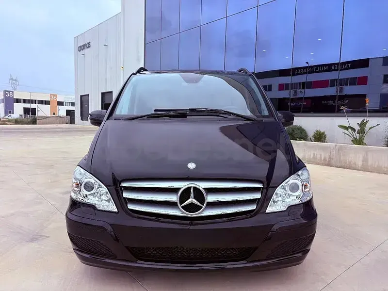 Usado Mercedes Viano Avantgarde 224 CV (164 kW) 2014 Negro Monovolumen