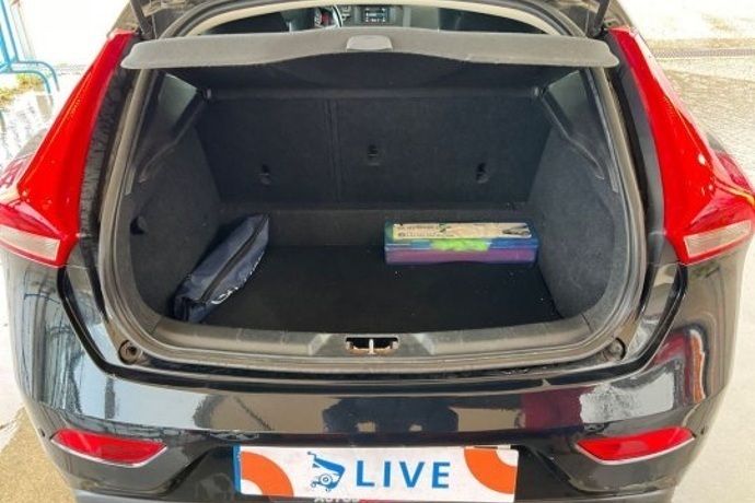 Usado Volvo V40 Kinetic 115 CV (84 kW) 2015 Familiar