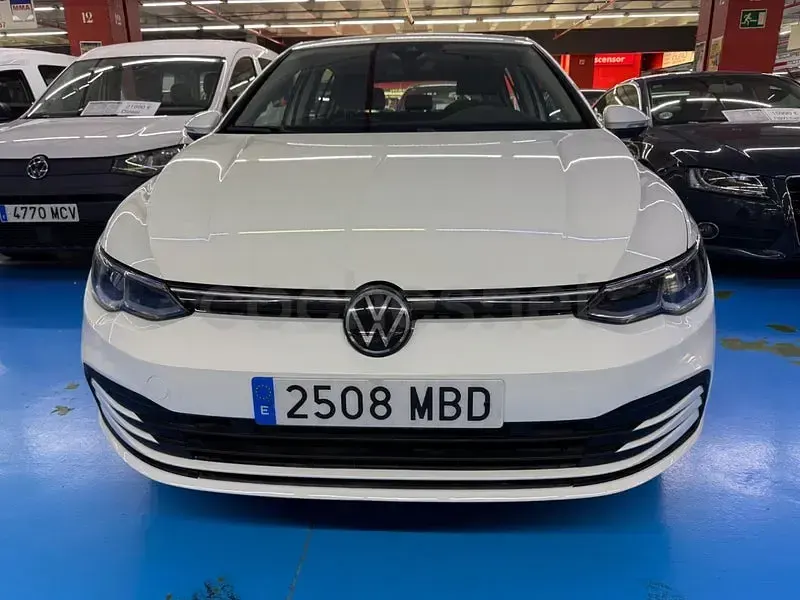 Usado VW Golf VIII 115 CV (84 kW) 2022 Blanco Berlina