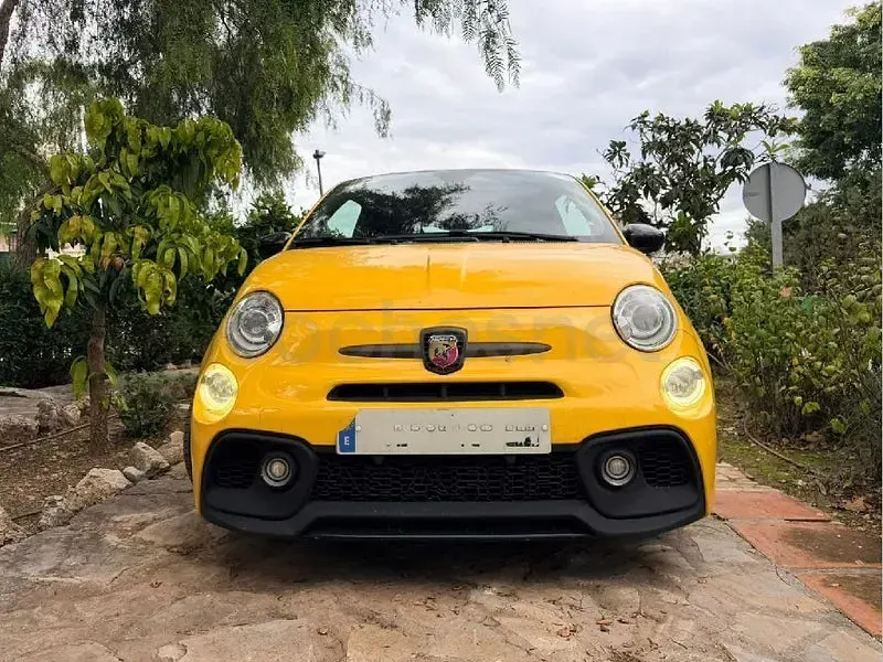 Usado Abarth 595 Competizione 180 CV (132 kW) 2018 Amarillo Berlina