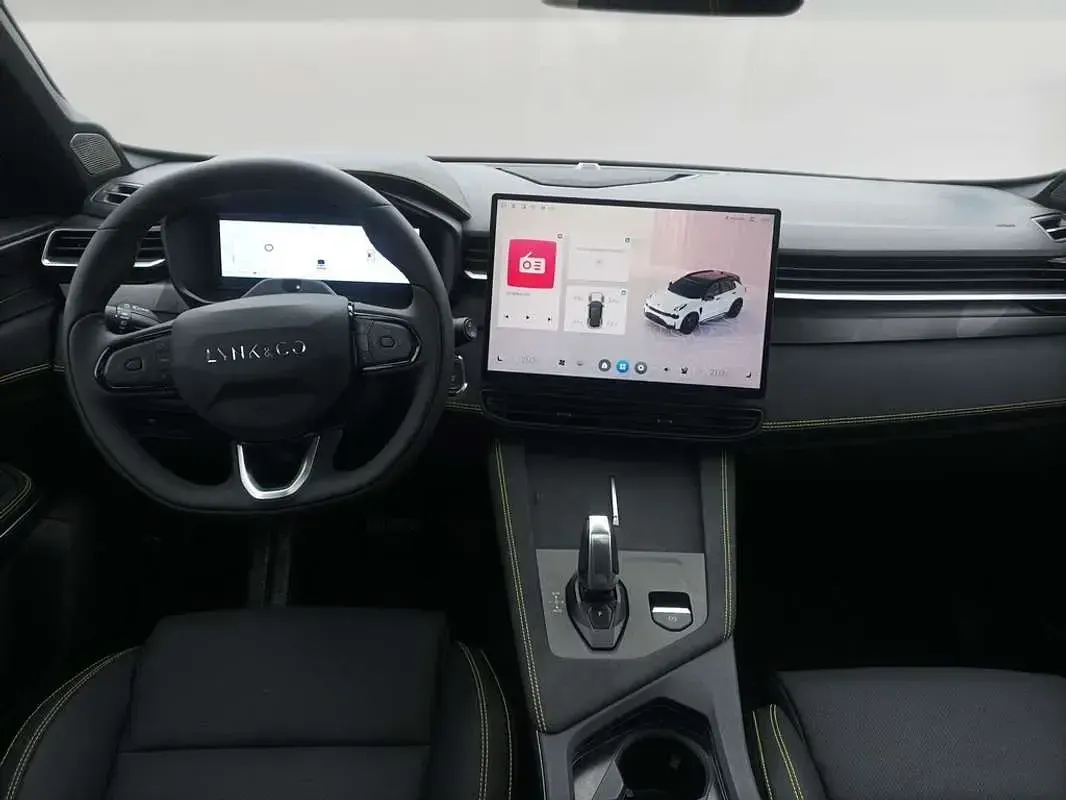 Usado Lynk & Co 01 279 CV (205 kW) 2026 Verde SUV