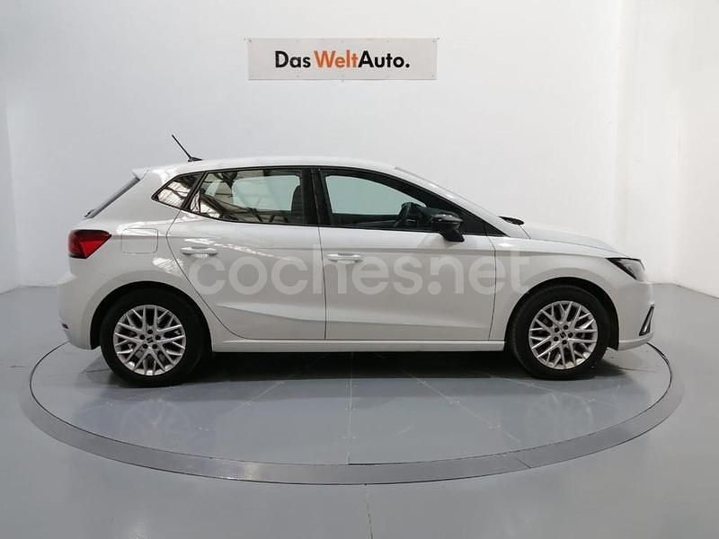 Usado Seat Ibiza FR 115 CV (84 kW) 2024 Blanco Berlina