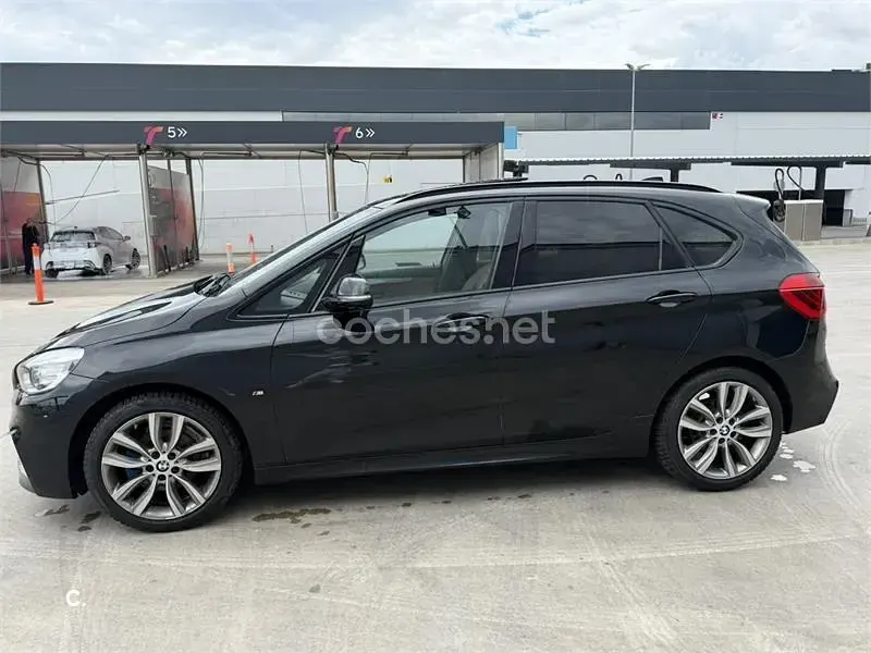 Usado BMW 218 150 CV (110 kW) 2018 Negro Familiar