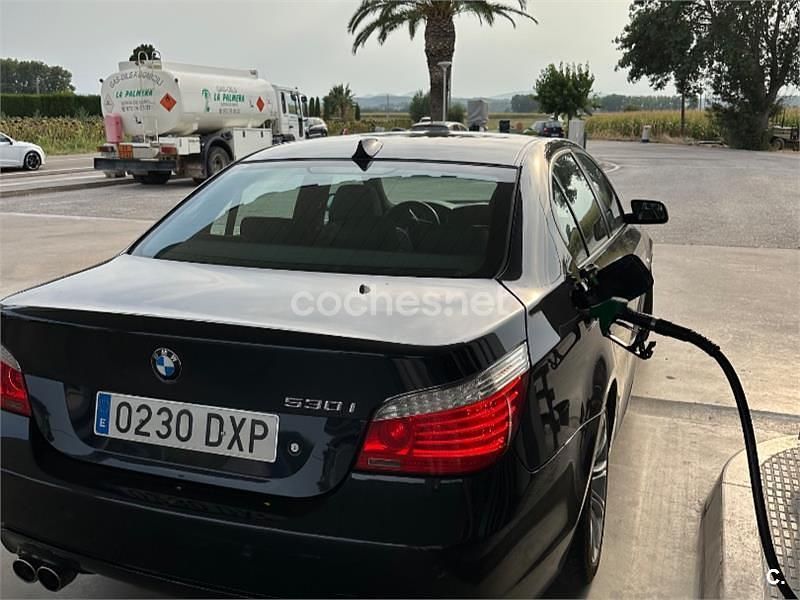 Azul Usado 2006 BMW 530 Sport Line Berlina | 18.000 € - Imagen 1/4
