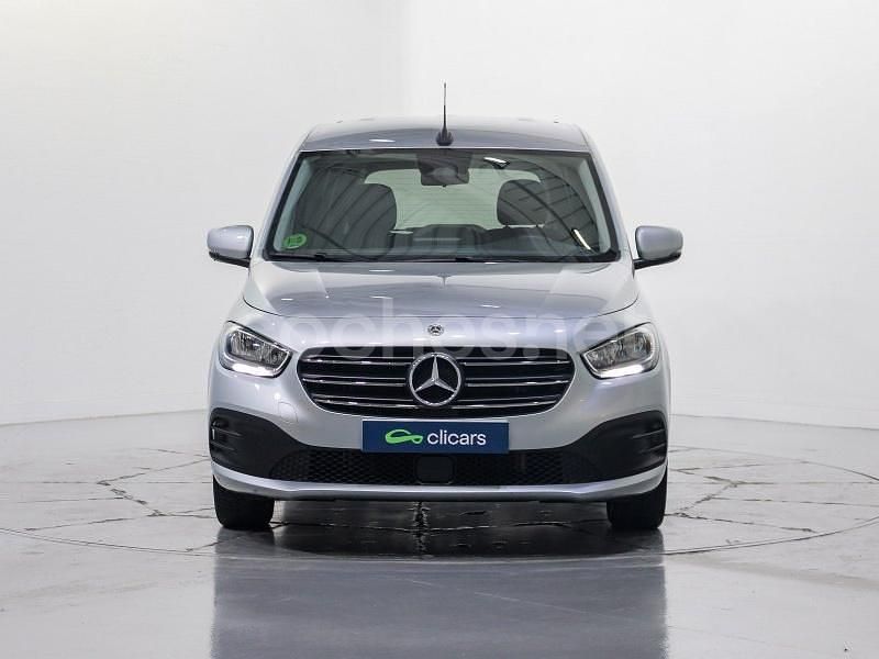 Usado Mercedes T180 116 CV (85 kW) 2024 Gris / plata Monovolumen