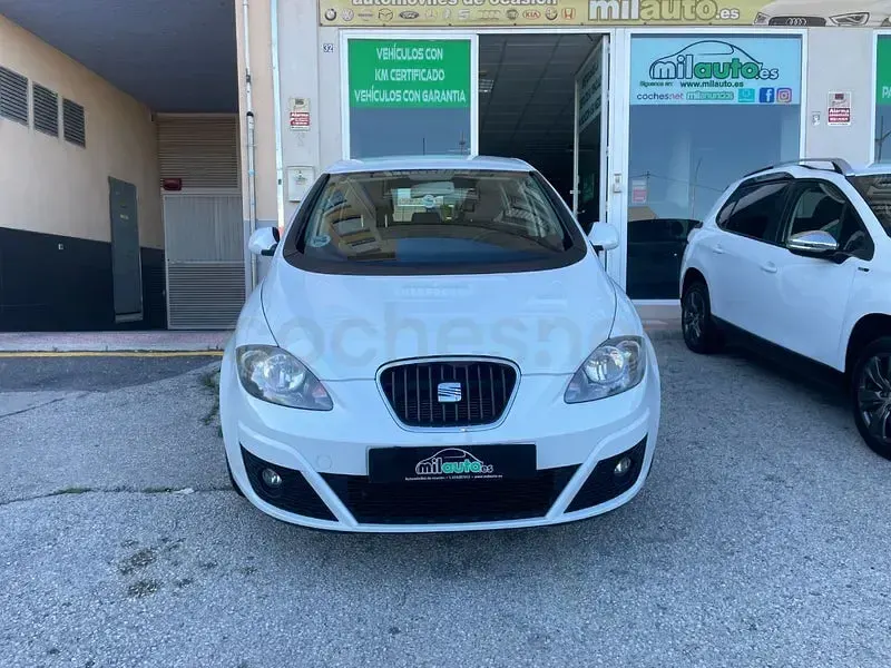 Usado Seat Altea Style 105 CV (77 kW) 2013 Blanco Monovolumen