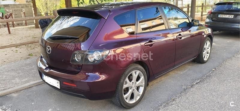 Usado Mazda 3 Active 143 CV (105 kW) 2007 Violeta / lila Berlina