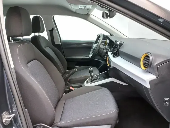 Usado Seat Arona Style 115 CV (84 kW) 2025 Negro SUV