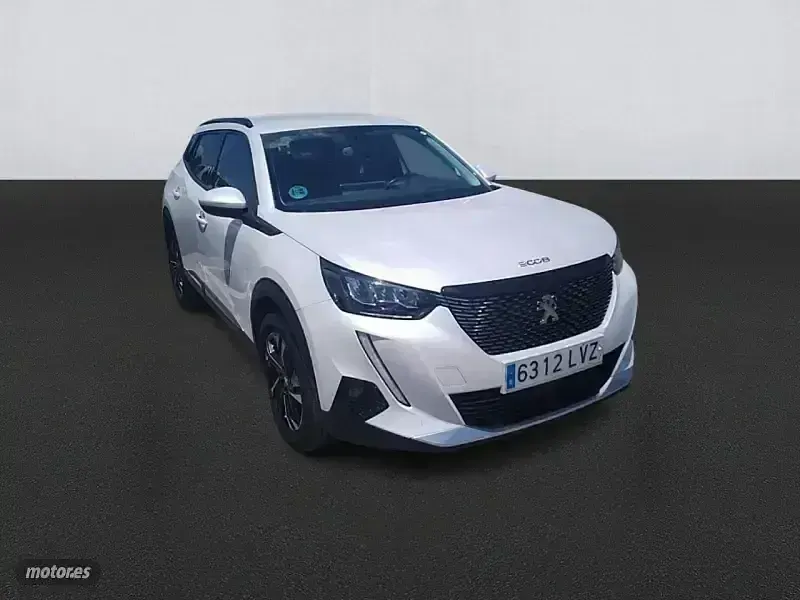 Usado Peugeot 2008 Allure 130 CV (95 kW) 2022 Blanco SUV
