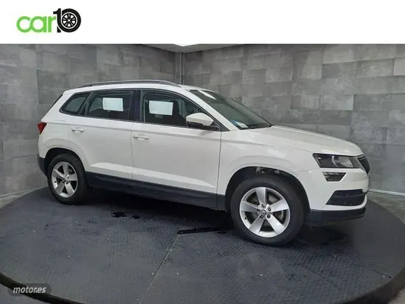 Usado Skoda Karoq Ambition 150 CV (110 kW) 2021 Blanco SUV