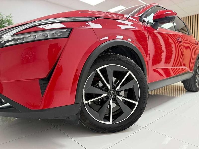 Usado Nissan Qashqai Tekna 158 CV (116 kW) 2023 Rojo SUV
