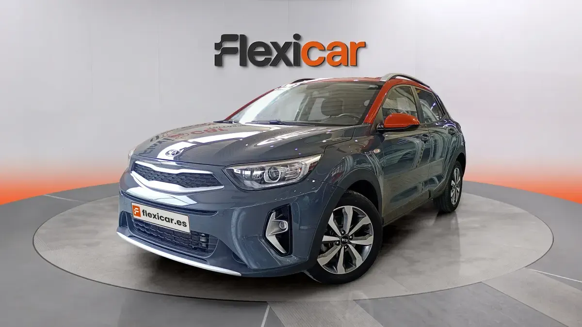 Usado Kia Stonic 101 CV (74 kW) 2021 Gris SUV