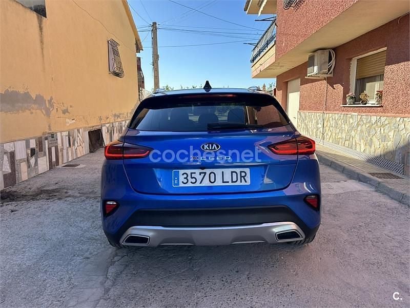 Usado Kia XCeed 115 CV (84 kW) 2019 Azul SUV