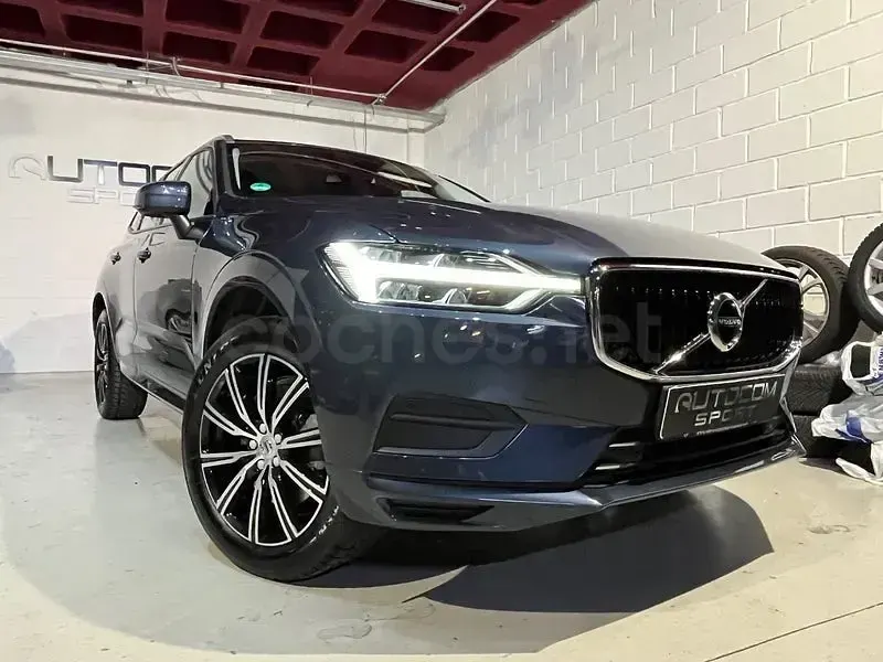 Usado Volvo XC60 Momentum 250 CV (183 kW) 2018 Azul SUV