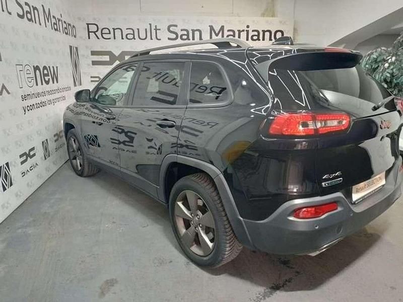 Usado Jeep Cherokee Night Eagle 203 CV (149 kW) 2016 Negro SUV