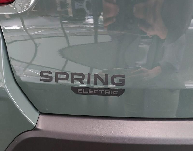 Usado Dacia Spring Expression 47 kW (65 CV) 2023 Verde Utilitario