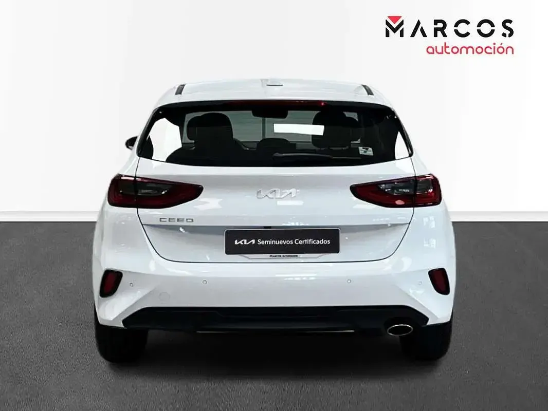 Usado Kia Ceed 101 CV (74 kW) 2024 Blanco Utilitario