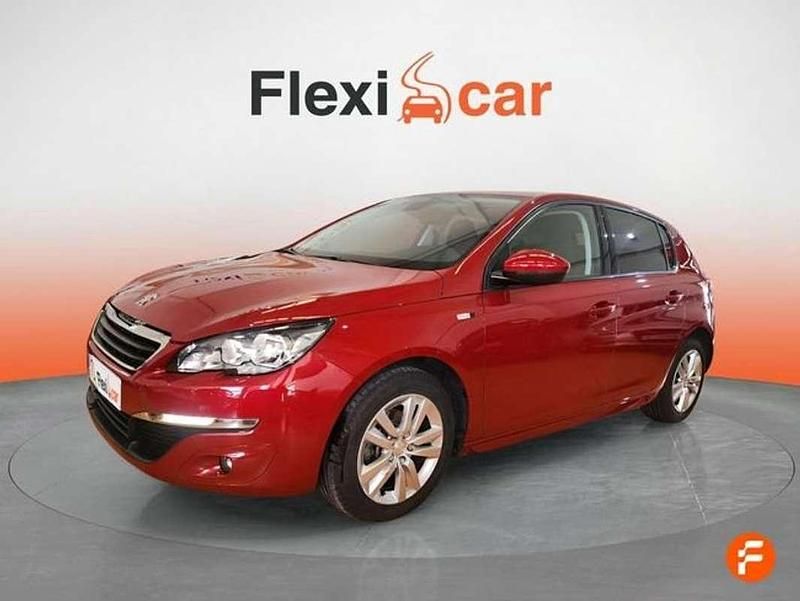 Usado Peugeot 308 Style 110 CV (80 kW) 2016 Rojo Utilitario