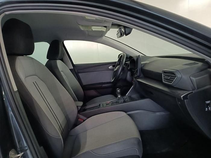 Usado Seat Leon Style 116 CV (85 kW) 2025 Gris