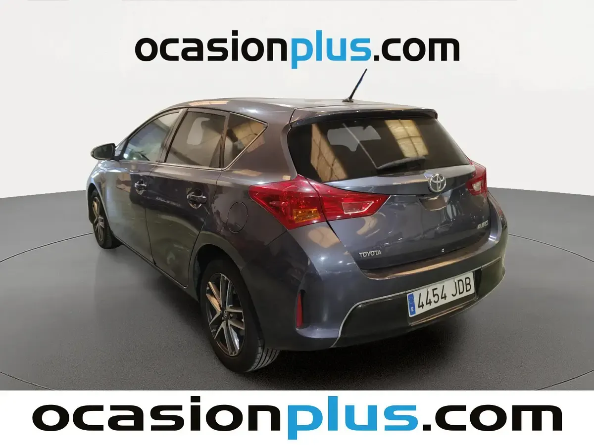 Usado Toyota Auris 90 CV (66 kW) 2015 Azul Utilitario