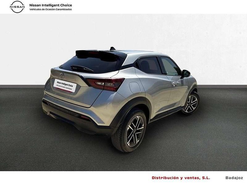 Usado Nissan Juke N-Connecta 114 CV (83 kW) 2024 Plateado SUV