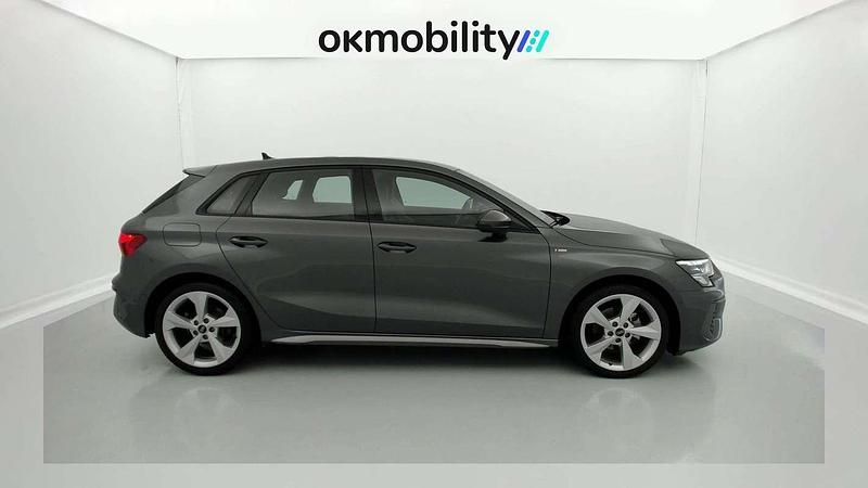 Usado Audi A3 S-Line 150 CV (110 kW) 2024 Plateado Familiar