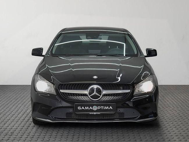Usado Mercedes CLA200 163 CV (119 kW) 2019 Negro Berlina