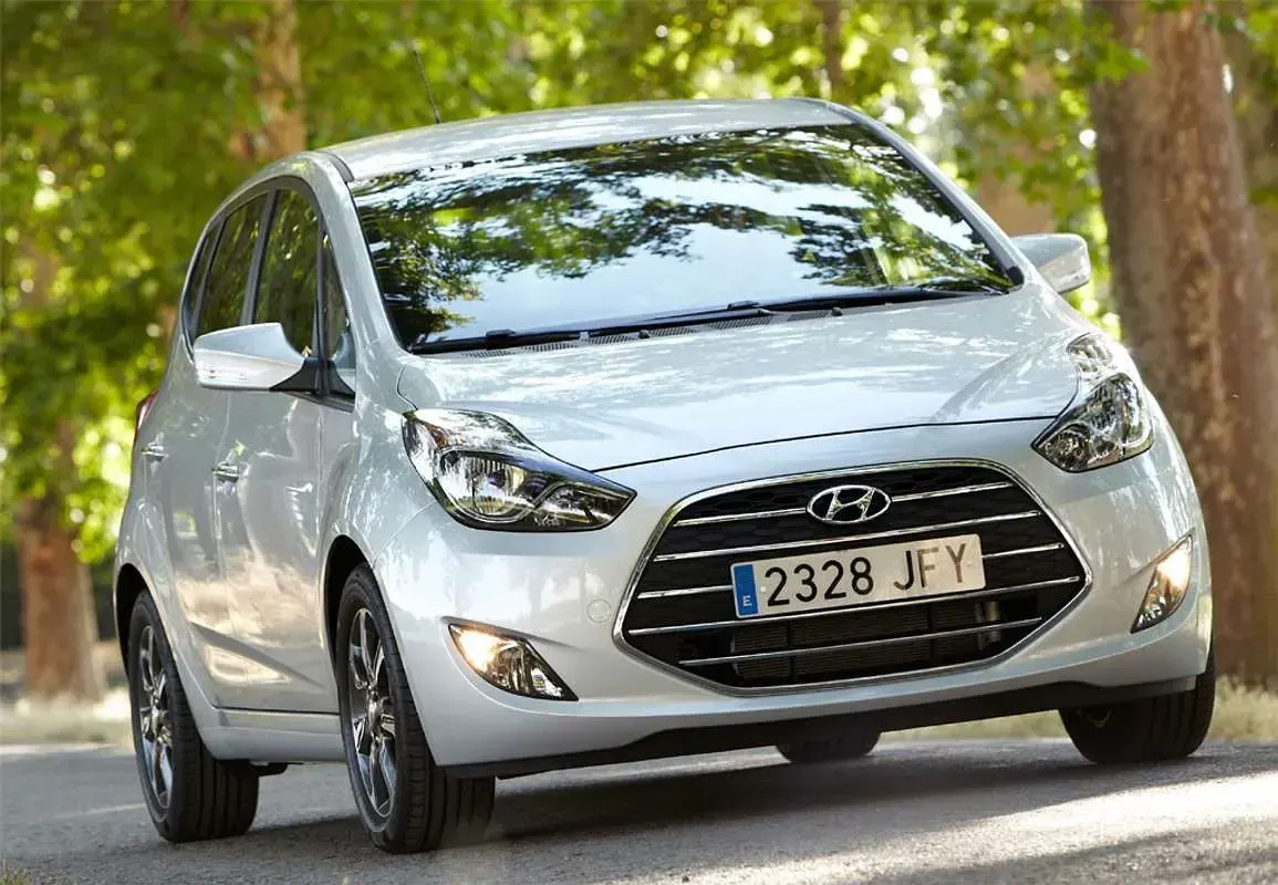 Usado Hyundai ix20 90 CV (66 kW) 2015 Blanco Utilitario