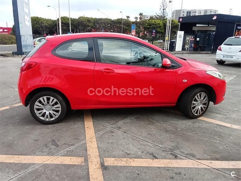 Usado Mazda 2 Style 86 CV (63 kW) 2009 Rojo Berlina