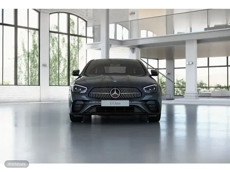 Usado Mercedes E220 200 CV (147 kW) 2023 Gris Berlina