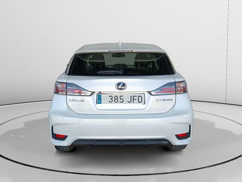 Usado Lexus CT200h Executive Line 136 CV (100 kW) 2015 Blanco Berlina