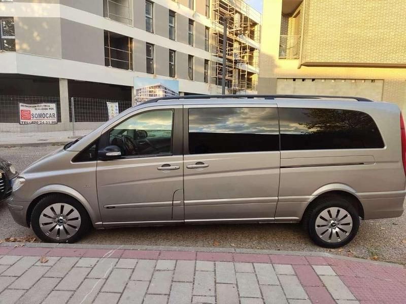 Beige Usado 2009 Mercedes Viano Monovolumen | 15.900 € (Buen precio) - Imagen 1/4