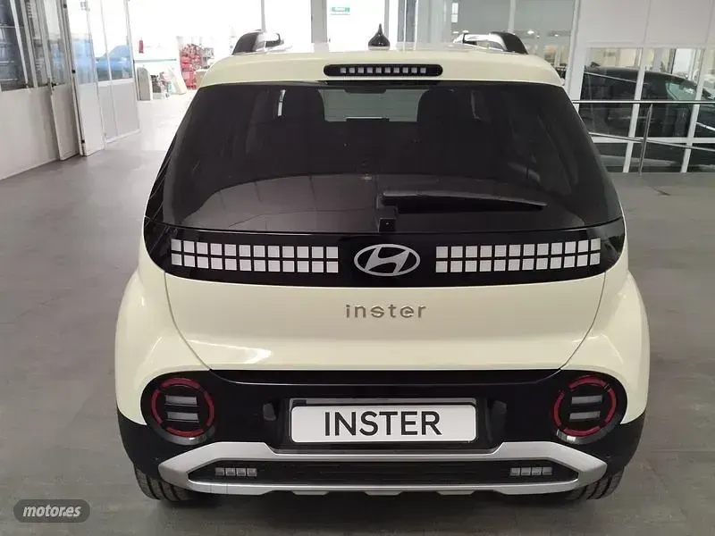 Nuevo Hyundai Inster 2025 Amarillo Utilitario